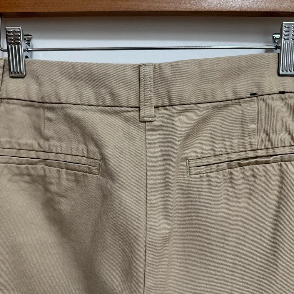 J. Crew Factory 7” Classic Chino Shorts Women Size 8 Khaki Uniform Preppy - Picture 7 of 11